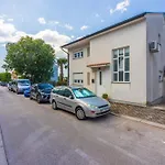 In 45080 Διαμέρισμα *