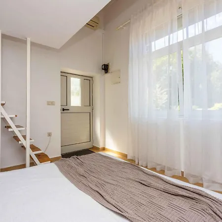 Apartman In 45080 *